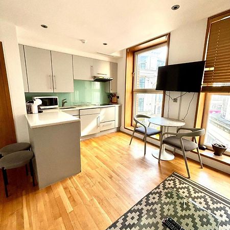 1 Bedroom In Piccadilly Circus St James Cov1 London Bagian luar foto